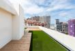 Appartement rénové avec très grande terrasse sur le toit.