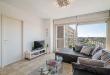 Centrally located corner flat with a sunny terrace and unobstructed views