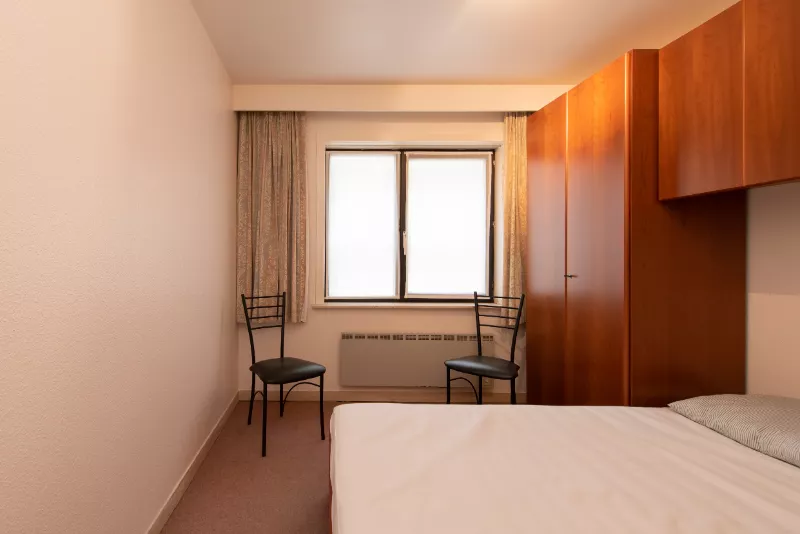 Ready-to-live apartment with 2 bedrooms in the shopping street.