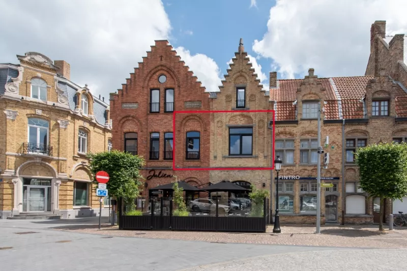 Recent instapklaar luxe-appartement met 2 slpk, dressing en zonneterras te Nieuwpoort-Stad.