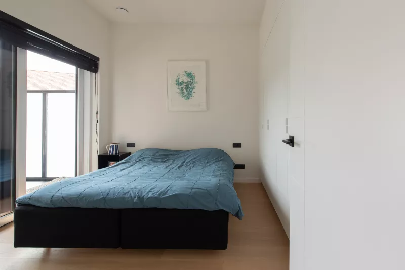 Recent instapklaar luxe-appartement met 2 slpk, dressing en zonneterras te Nieuwpoort-Stad.