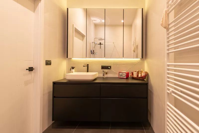 Recent instapklaar luxe-appartement met 2 slpk, dressing en zonneterras te Nieuwpoort-Stad.