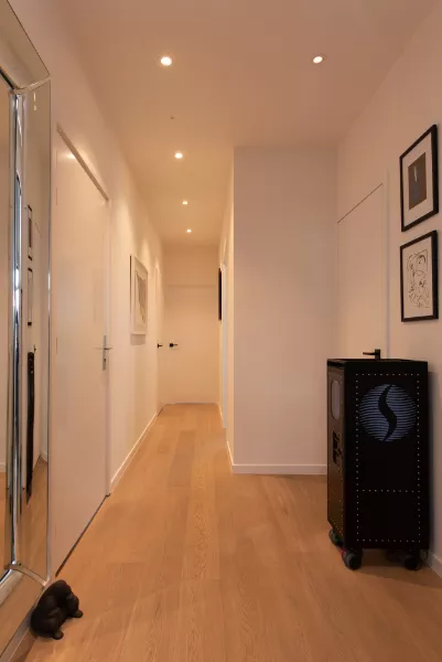Recent instapklaar luxe-appartement met 2 slpk, dressing en zonneterras te Nieuwpoort-Stad.