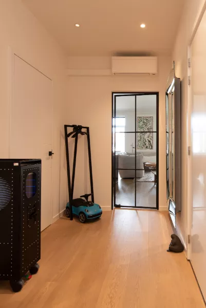 Recent instapklaar luxe-appartement met 2 slpk, dressing en zonneterras te Nieuwpoort-Stad.