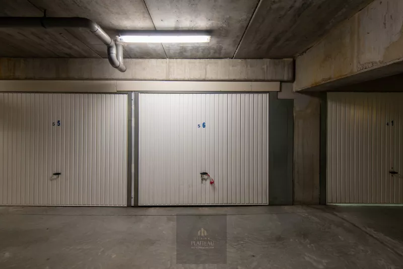 Large underground garage box on level -1 of the Zonnewende residence.