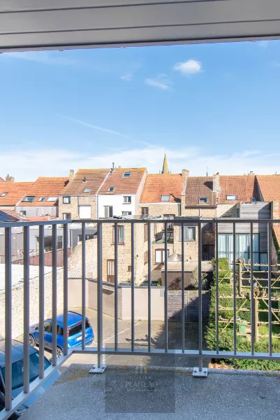 Recent one-bedroom apartment with parking space and basement storage room.