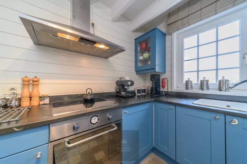 Charmante Mi Casa-villa op 1271m² op slechts 400 meter van zee.