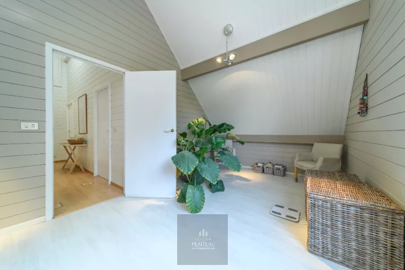 Charmante Mi Casa-villa op 1271m² op slechts 400 meter van zee.