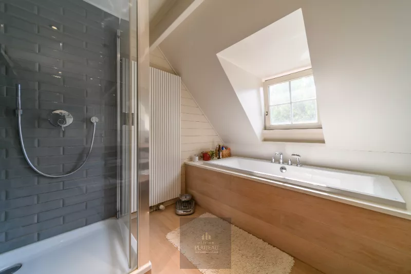Charmante Mi Casa-villa op 1271m² op slechts 400 meter van zee.