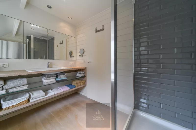 Charmante Mi Casa-villa op 1271m² op slechts 400 meter van zee.