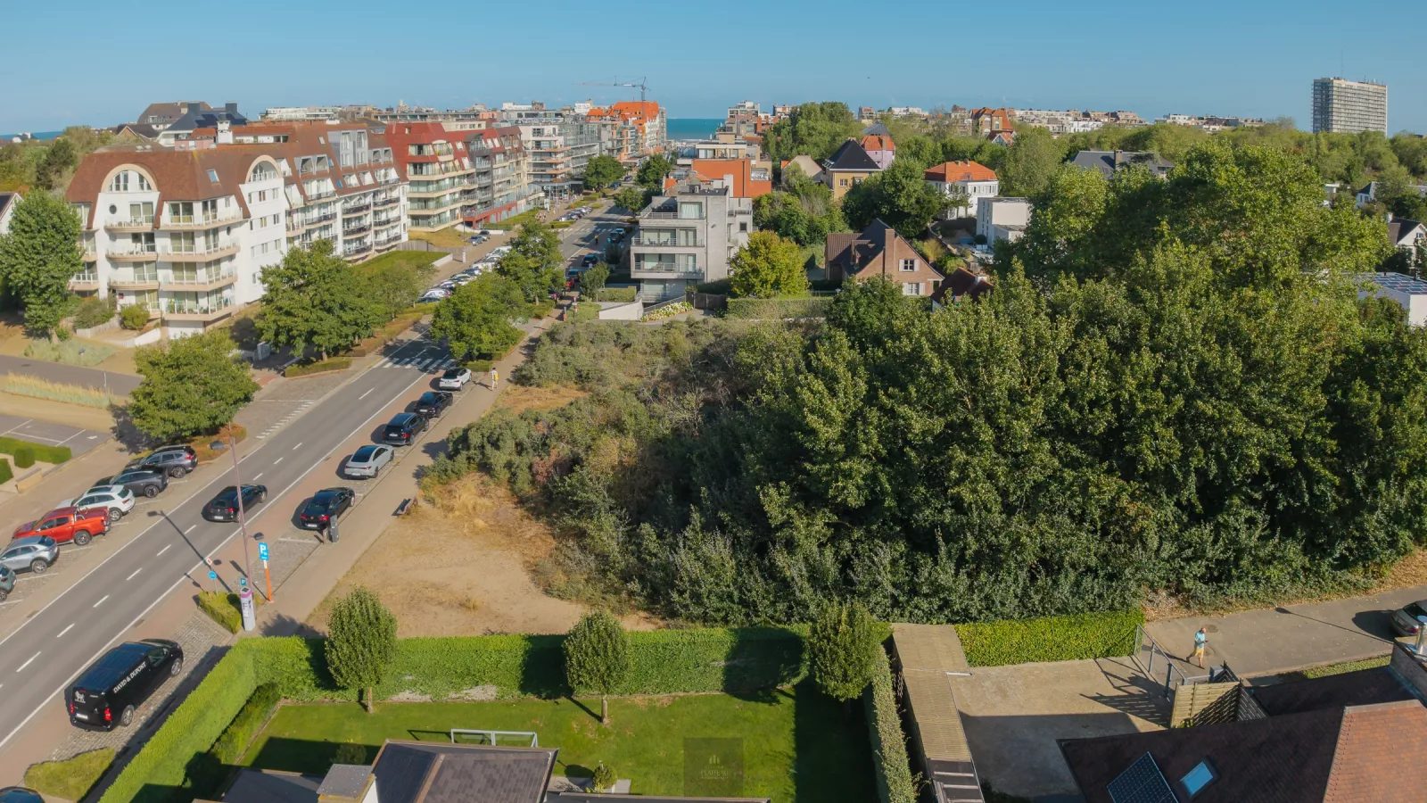 2 lots of building land in Oostduinkerke via a share deal—sale of shares!