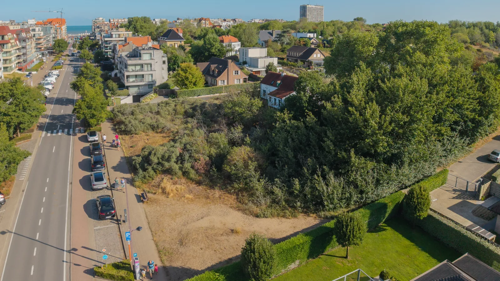 2 lots of building land in Oostduinkerke via a share deal—sale of shares!