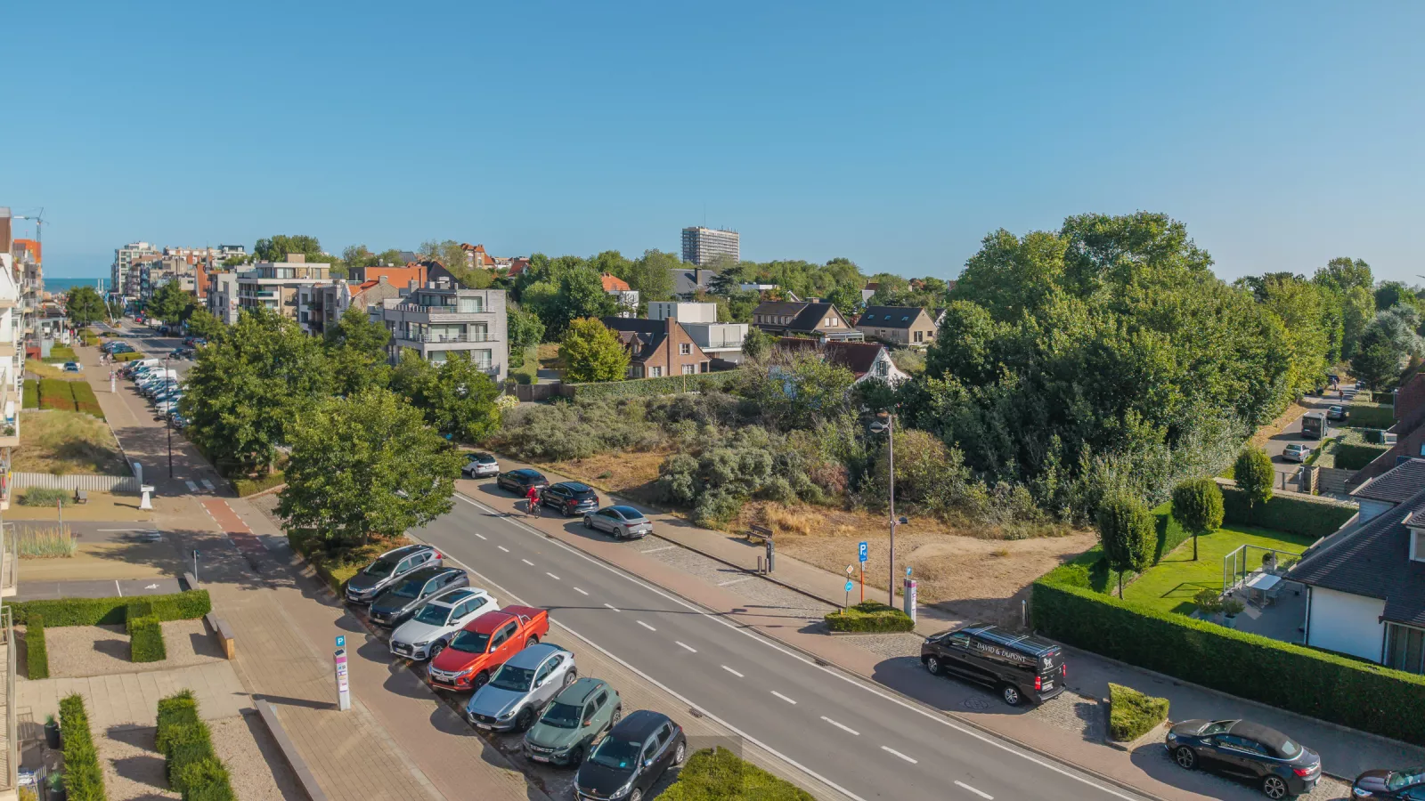 2 lots of building land in Oostduinkerke via a share deal—sale of shares!