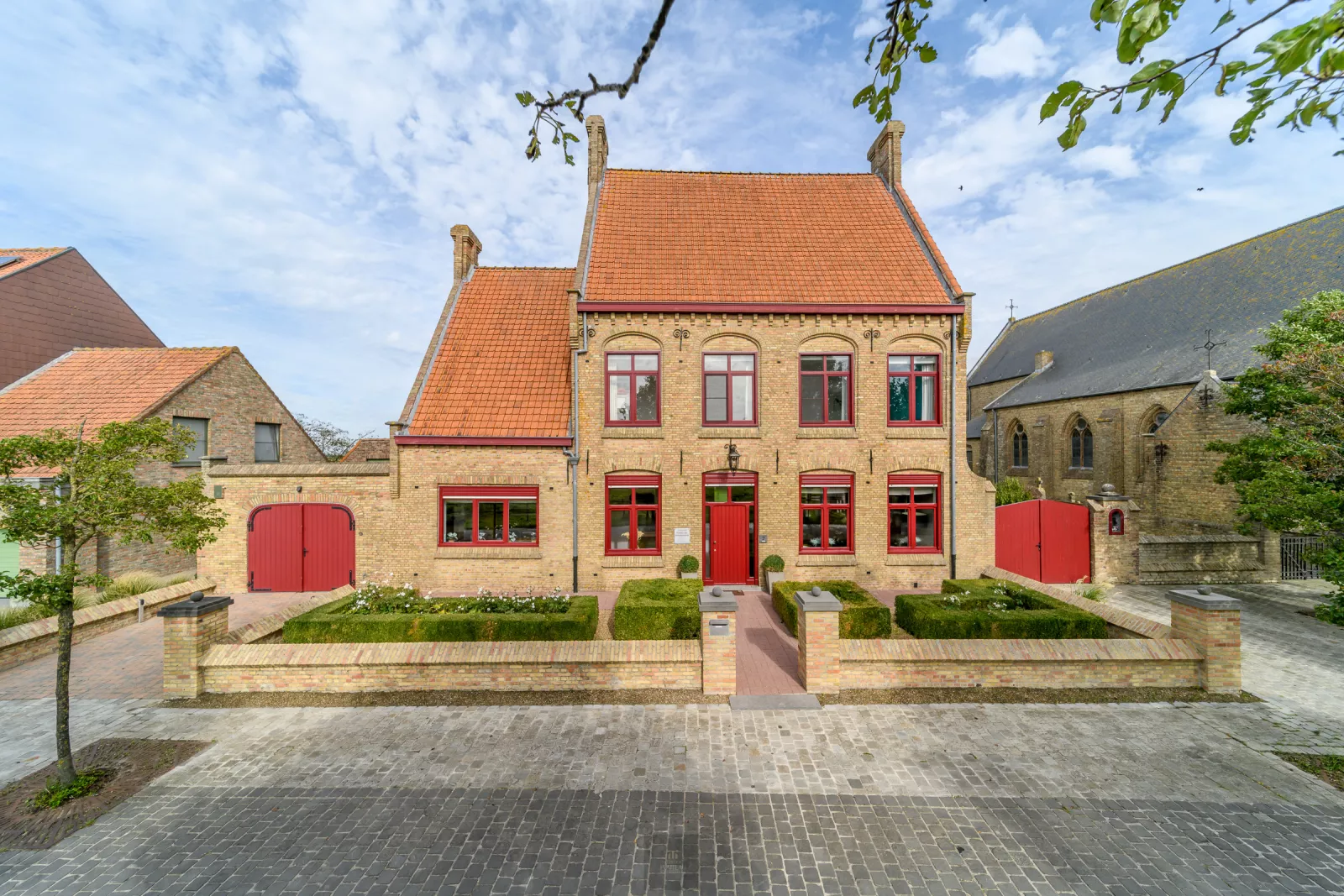 Historic grandeur and modern comfort in a unique vicarage in Stuivekenskerke.