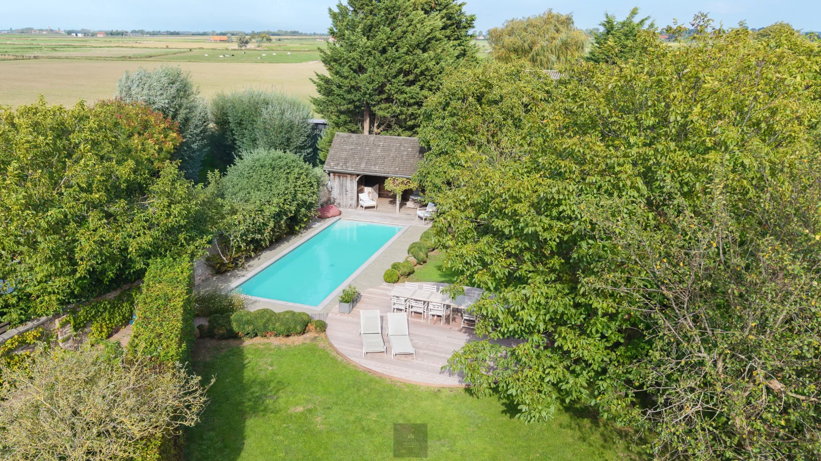 Historic grandeur and modern comfort in a unique vicarage in Stuivekenskerke.