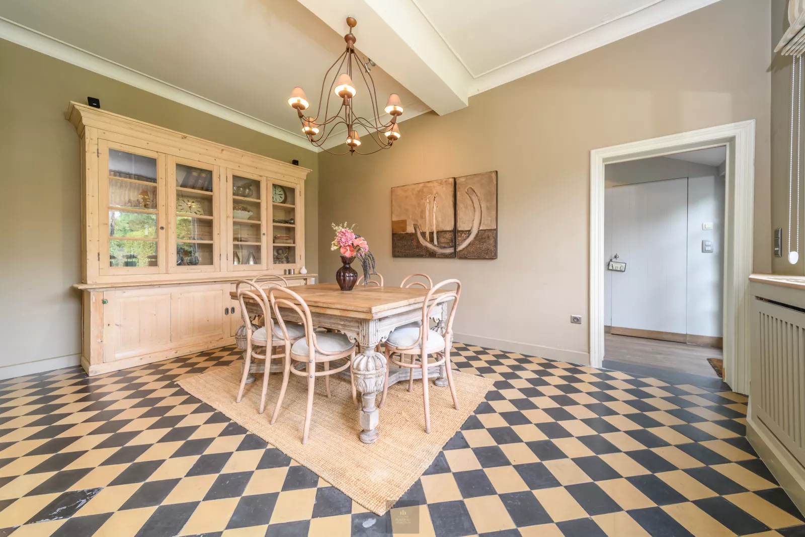Historic grandeur and modern comfort in a unique vicarage in Stuivekenskerke.