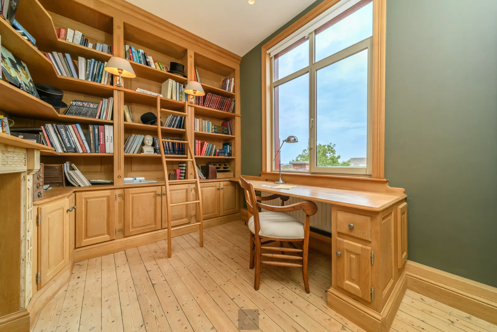 Historic grandeur and modern comfort in a unique vicarage in Stuivekenskerke.