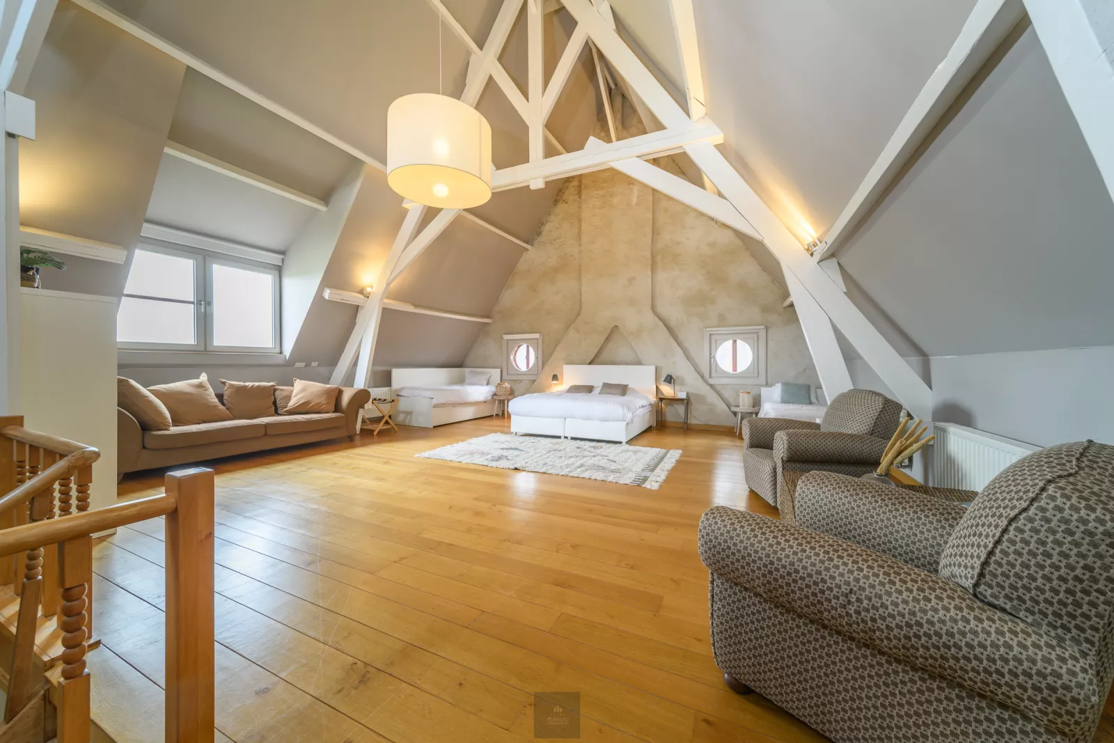 Historic grandeur and modern comfort in a unique vicarage in Stuivekenskerke.