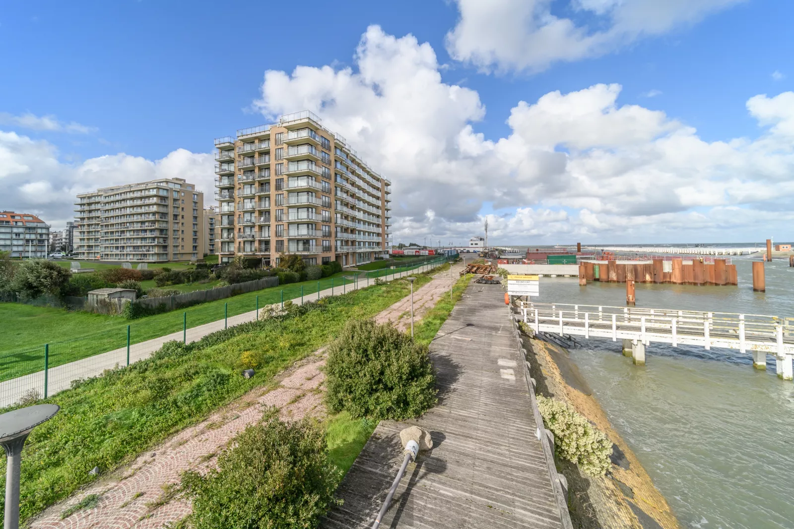 Appartement haut de gamme exclusif offrant une vue panoramique unique à Nieuwpoort-Bad